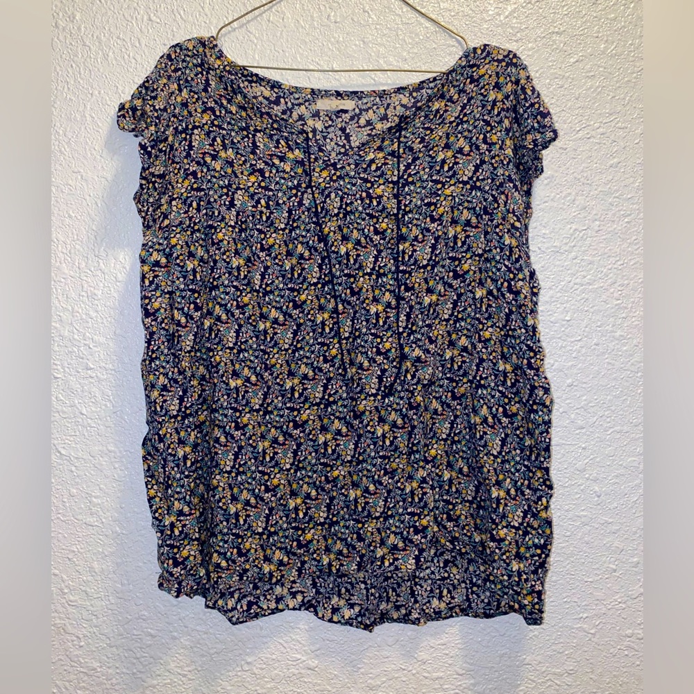 Pretty Short Sleeve Top, Floral Top, Size L